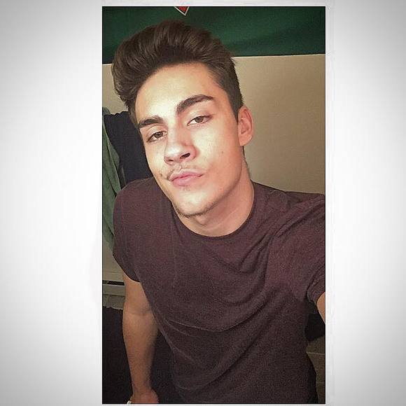 Meet your Posher, Colin - Picture 1 of 1